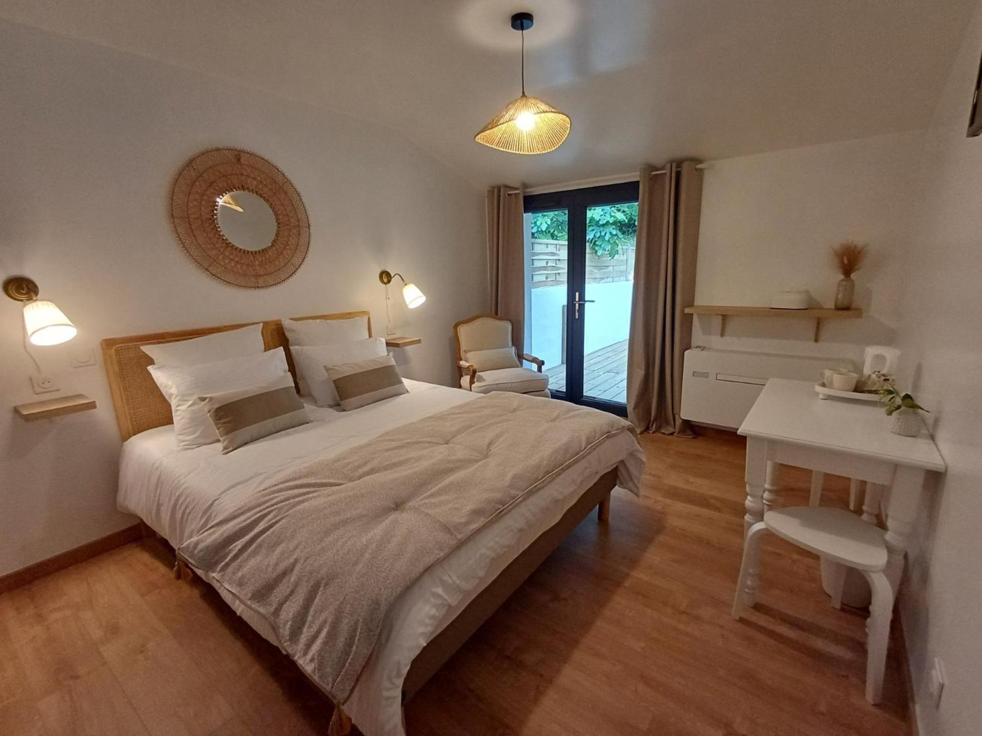 Izeien Azpian Bed & Breakfast Arcangues Exterior photo